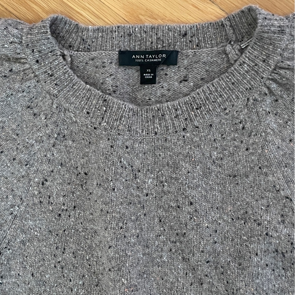Ann Taylor Women's Crewneck Sweater in Heather Gray - Picture 4 of 8